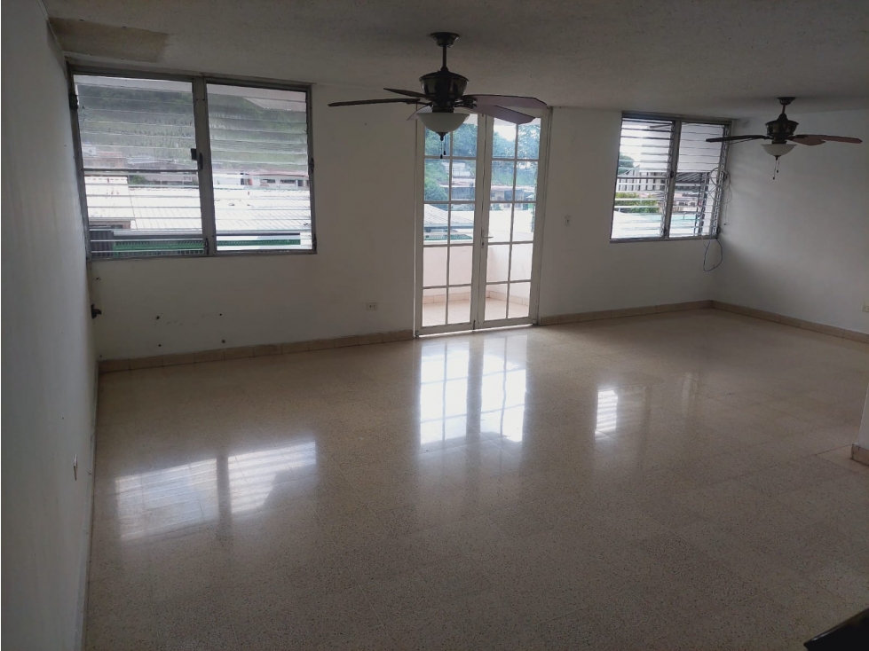 VILLA DE LAS FUENTES / 274 M2 / TRES NIVELES / BALCON — foto 3