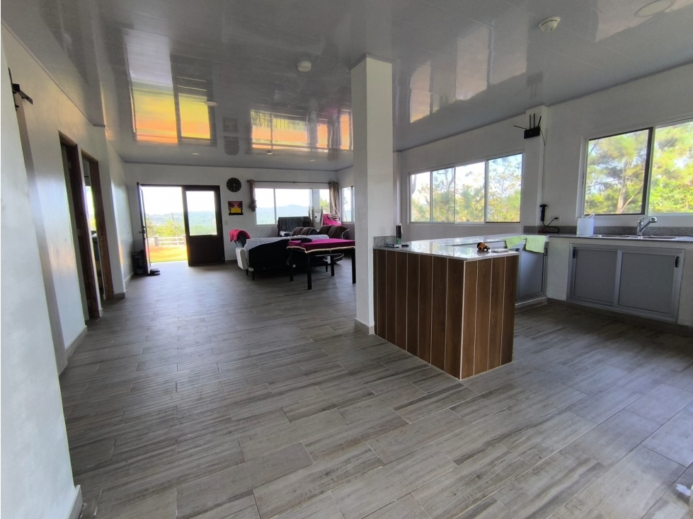 CERRO AZUL / 2000 M2 / 2 NIVELES / 4 HABITACIONES / CAMPESTRE — foto 3