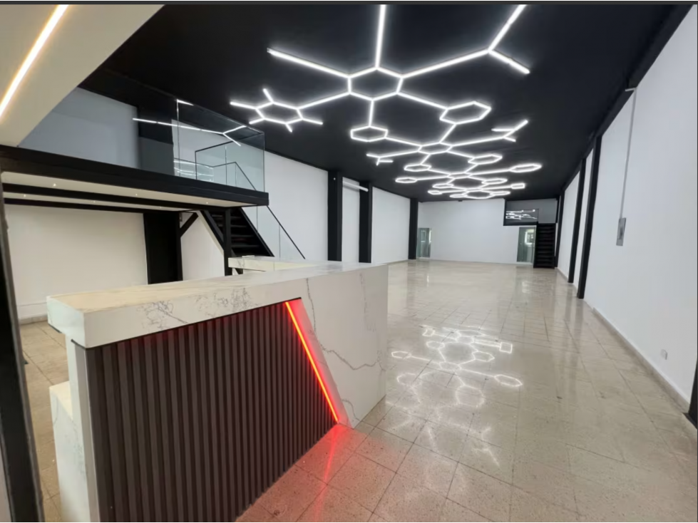 BELLA VISTA / LA CRESTA / 200M / 6 PARKING / 2 MEZZANINE / SOBRE VIA