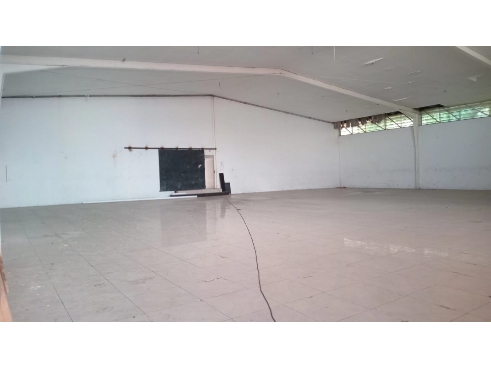 EL PARADOR / PEDREGAL / 504M2 / GALERA COMERCIAL / SOBRE VIA - 3