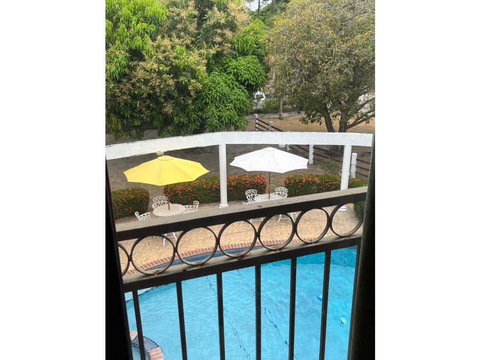SE VENDE CASA EN SANTA CLARA DE 8 HABITACIONES CON BOHIO Y PISCINA - 6