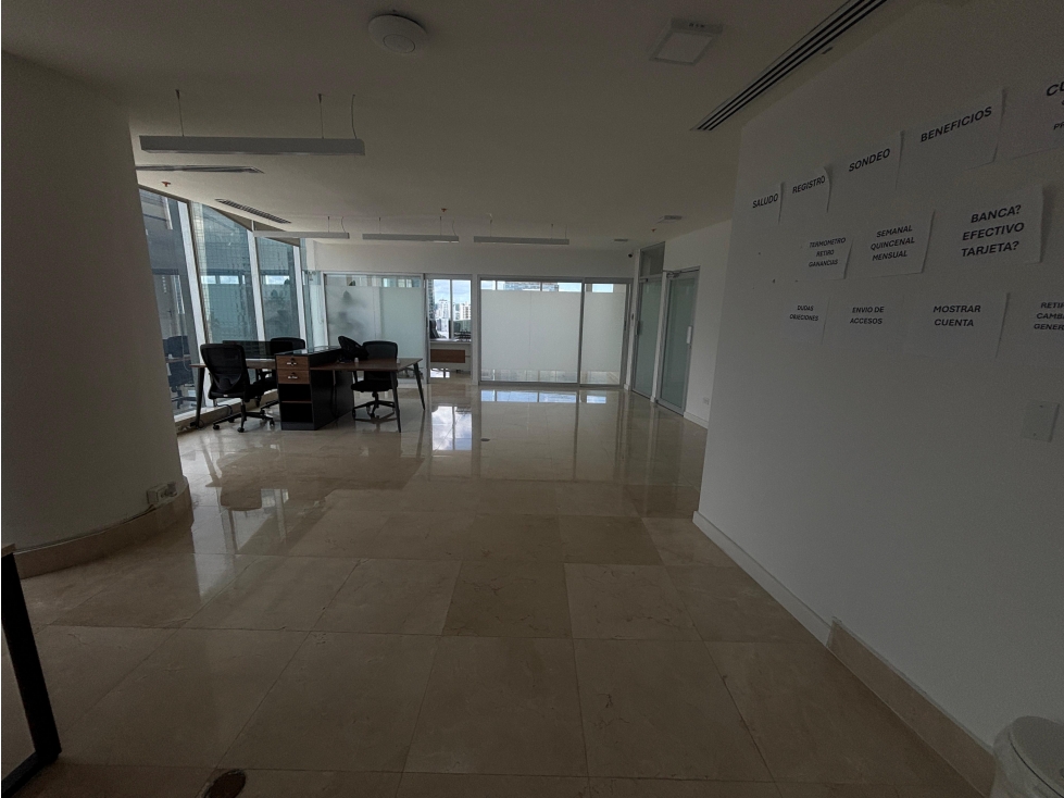 OFICINA / CALLE 50 / REVOLUTION F&F TOWER TORNILLO / 188M / DIVISION — foto 6