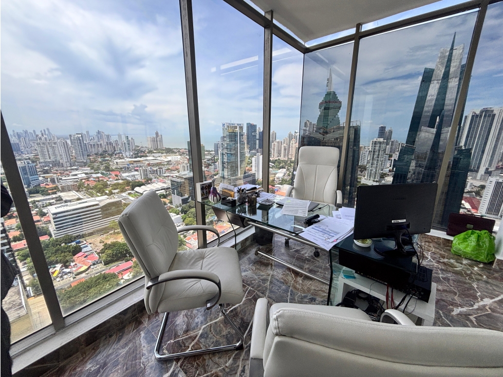 OFICINA / PH TWIST TOWER / 93m2 / CON DIVISIONES / AMOBLADA