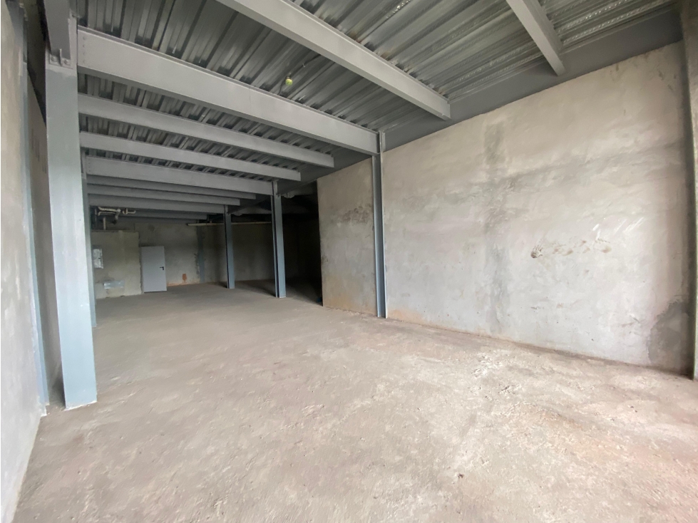 PEDREGAL / LOCAL COMERCIAL / PLAZA TERRANOVA / 157M / PLANTA BAJA /J — foto 3