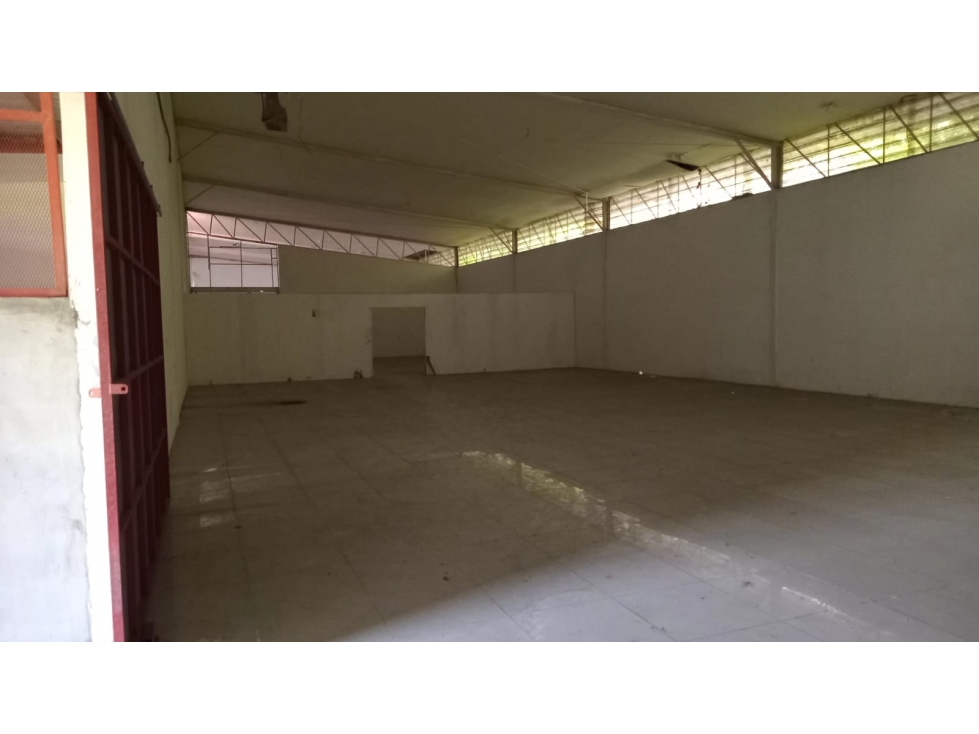 PEDREGAL / EL PARADOR / 608M2 / GALERA COMERCIAL / SOBRE VIA - 3