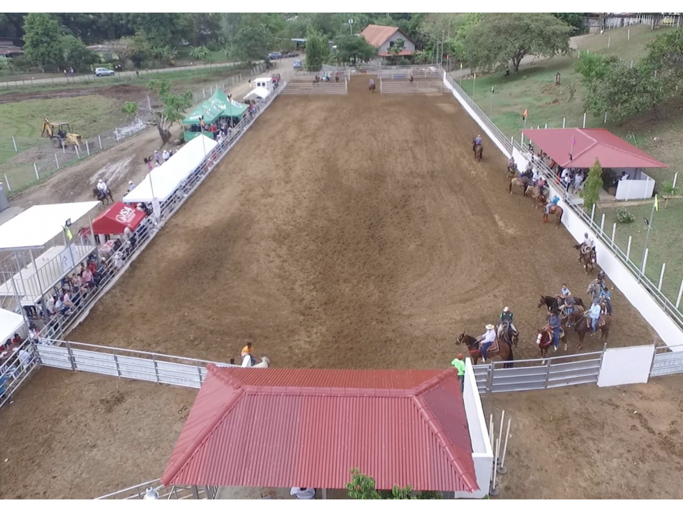 LOMA DEL RIO / CHEPO / 1.6 HECTAREA / ESTABLO Y PISTA GANADERA - 2