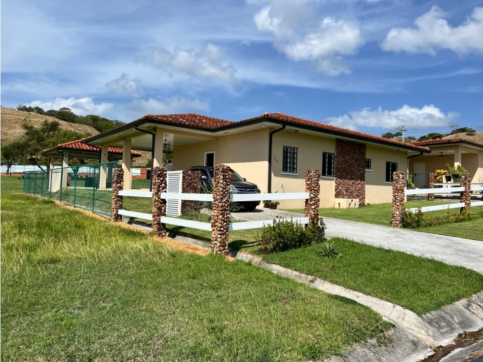 SE VENDE CASA EN CHAME 627M BRISAS DEL CELAJE 3 HABITACIONES PISCINA