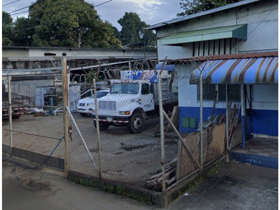 SE VENDE EDIFICIO COMERCIAL EN RIO ABAJO 1,748M2 OFICINA Y DEPOSITO - 1