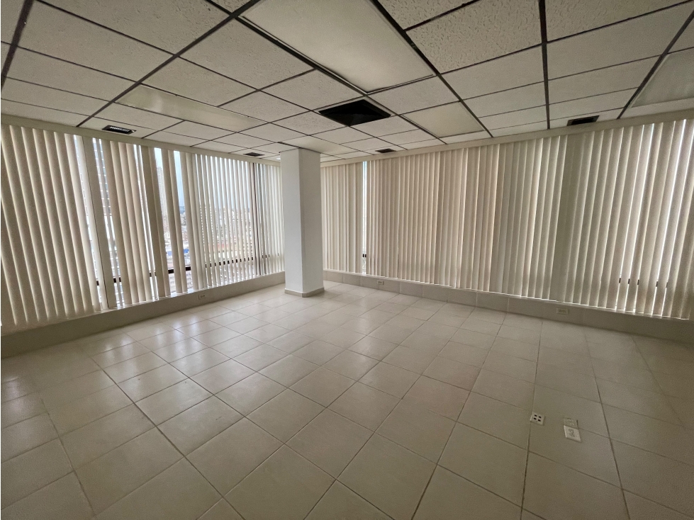 OFICINAS / BELLA VISTA / VALLARINO / 485M / 2 BAÑOS / 6 DIVISIONES