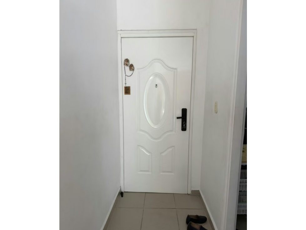 SE VENDE APARTAMENTO BETANIA MIRAFLORES 80M 2 HABITACIONES BALCON — foto 4