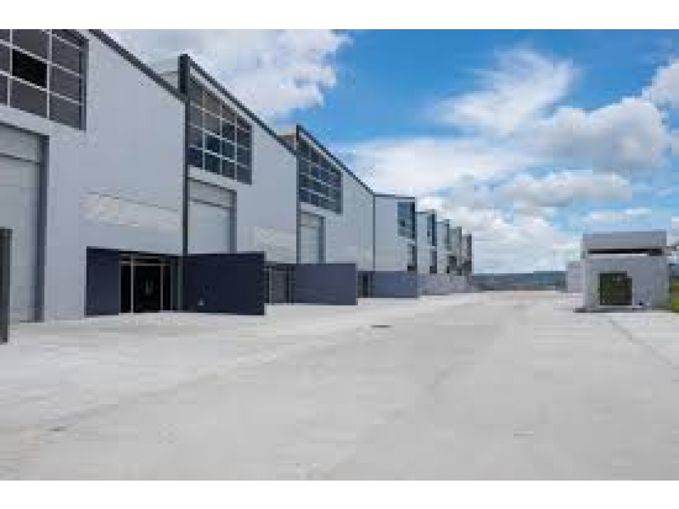 SE ALQUILA BODEGA PARQUE INDUSTRIAL MILLA8 1,129M MEZZANINE NUEVO