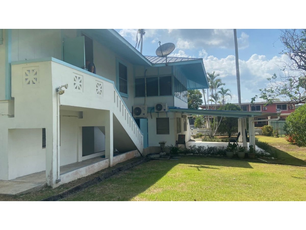 SE VENDE CASA CLAYTON ESTILO BUNGALAW 1015M 5 HABITACIONES REMODELADA