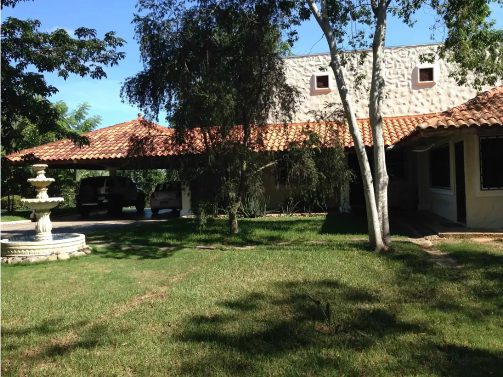 CHITRE / CASA DE CAMPO / 4300 M2 / CON CASA DE HUESPED — foto 2