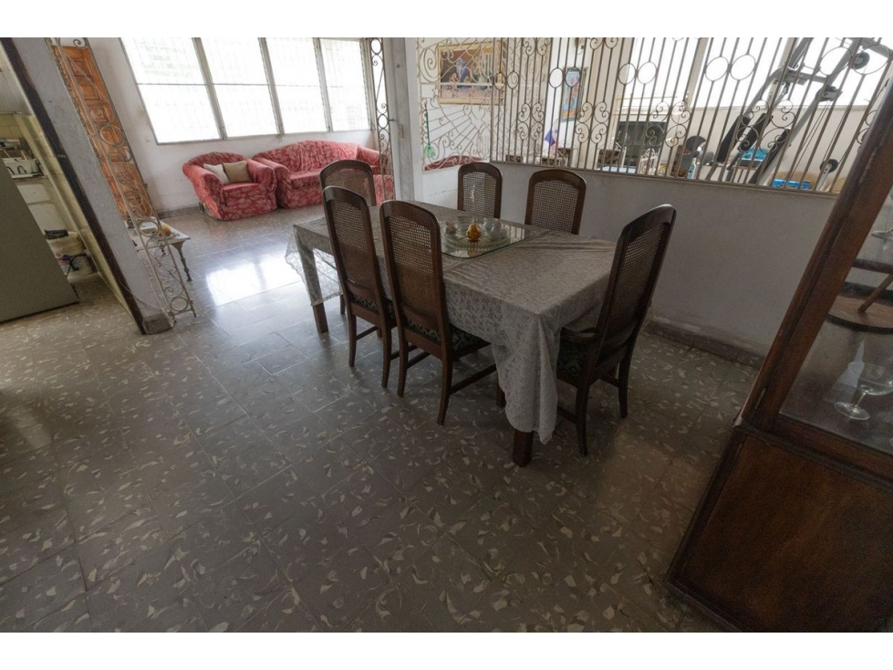 PARQUE LEFEVRE / CERCA PARQUE OMAR / 967M / 4 HABITACIONES YH - 4