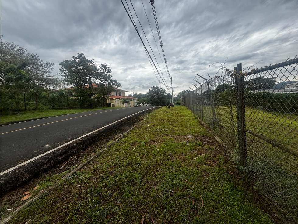 SE VENDE TERRENO 1300M EN VILLA ZAITA SEMI PLANO IDEAL PARA INVERSION - 2
