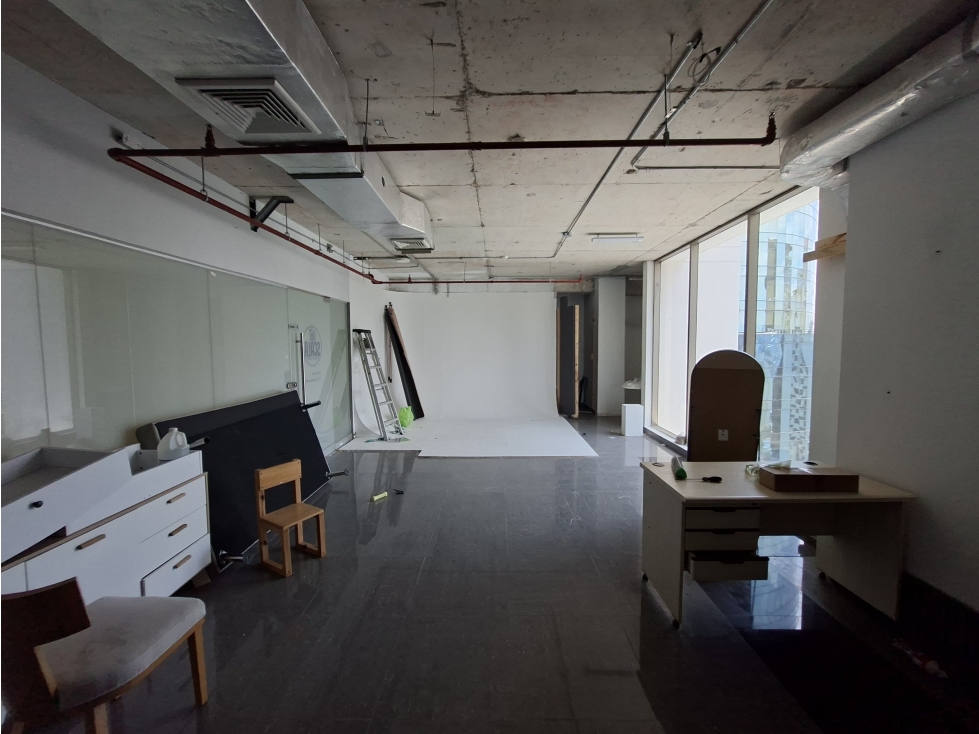 OBARRIO / TWIST TOWER / 65M / ESPACIO AMPLIO / PISO ALTO / VACIO