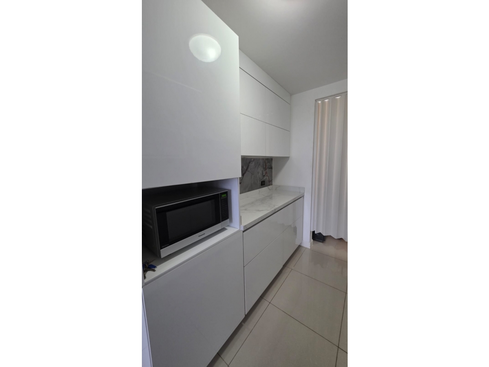 SE ALQUILA APARTAMENTO TUMBA MUERTO CORAL PLAZA 80M AMOBLADO — foto 6