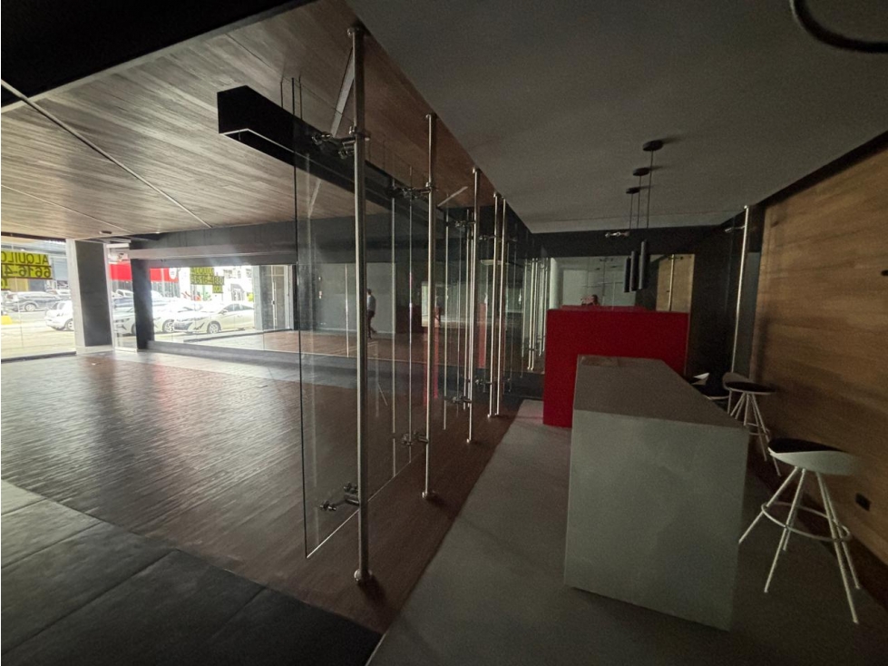 OFICINA / CALLE 50 / GALERIA 50 / 300M2 / 2 NIVELES / SOBRE VIA — foto 4