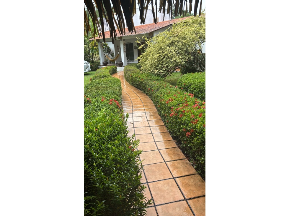 SE VENDE TERRENO EN SANTA CLARA DE 2000M CON 2 CASAS Y PISCINA - 3