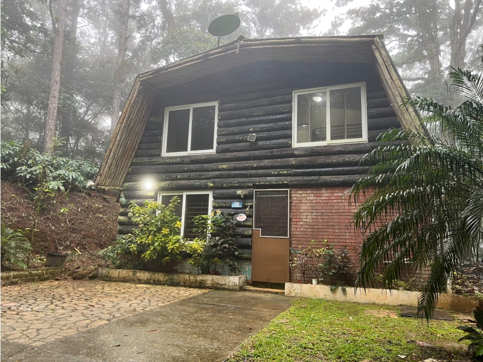 SE VENDE CASA EN ALTOS DE CERRO AZUL URB EL CASTILLO CON TERRAZA — foto 2