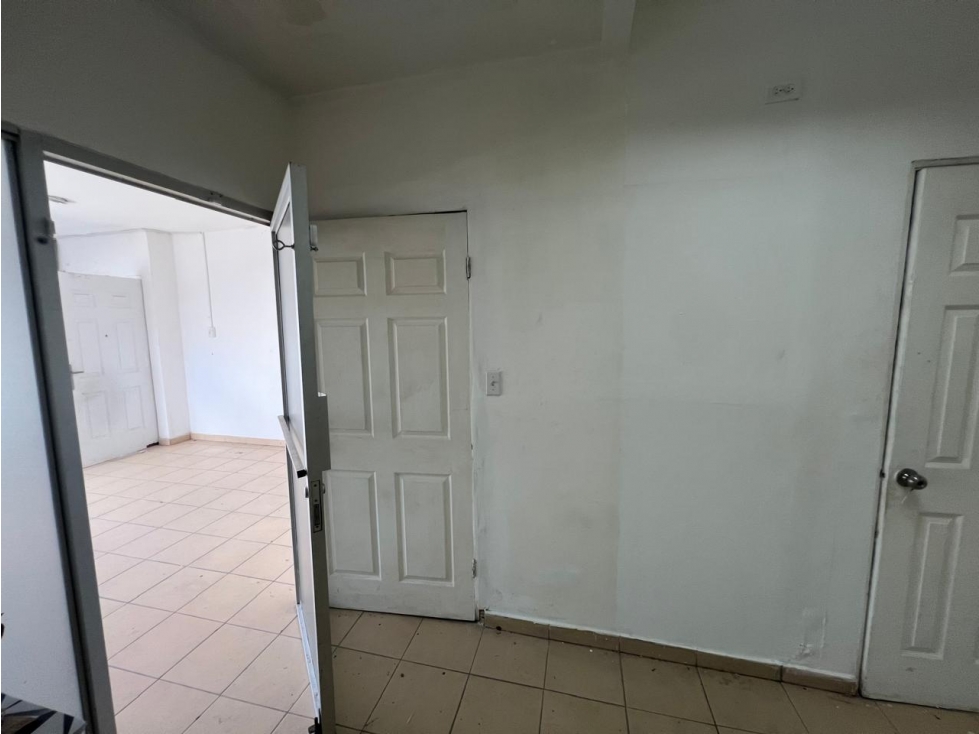 SE ALQUILA GALERA EN COSTA DEL ESTE 35M 1 BAÑO SEGUNDO NIVEL — foto 3