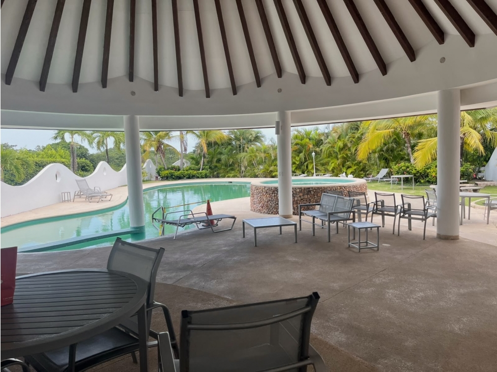 SE VENDE APARTAMENTO 219M EN PUNTA BARCO PH EL QUETZAL CON BALCON — foto 2