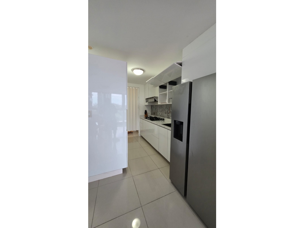 SE ALQUILA APARTAMENTO TUMBA MUERTO CORAL PLAZA 80M AMOBLADO — foto 3