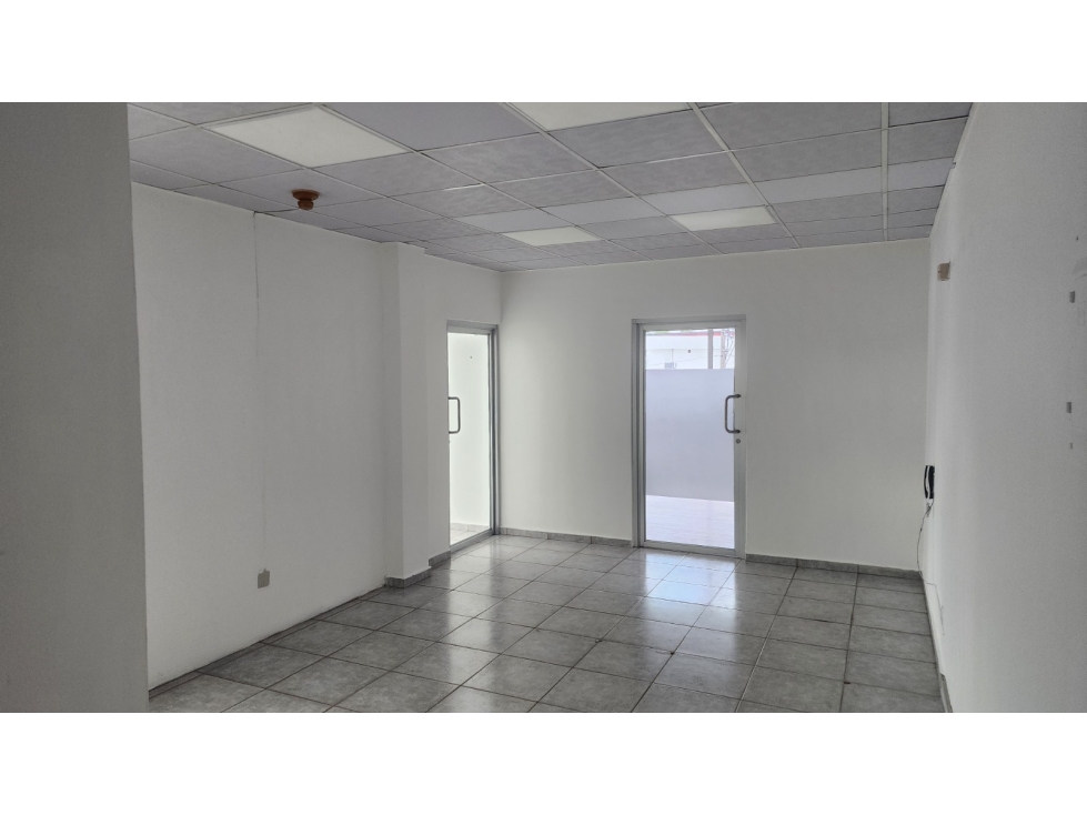 CALLE 50 / OFICINA / PLAZA VARIBE / 97M / DIVISIONES / PLANTA ALTA — foto 5