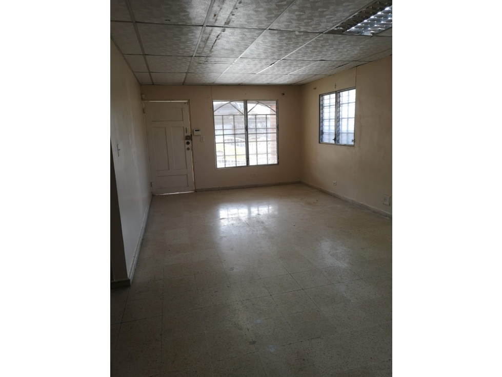 CASA PARA USO RESIDENCIAL O COMERCIAL / TUMBA MUERTO / 200m2 / 3 HABIT — foto 4