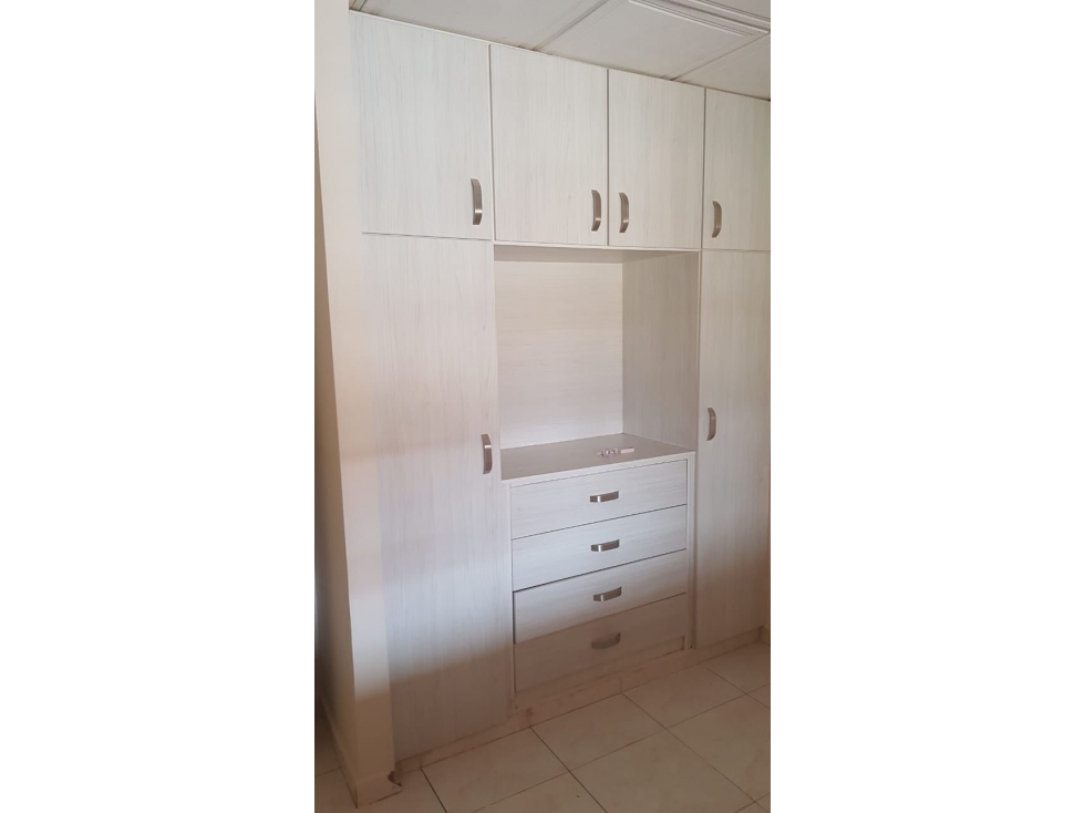ARRAIJAN / VILLAS EL CARRIZAL / 3 HABITACIONES / 250m2 / VACIO — foto 4
