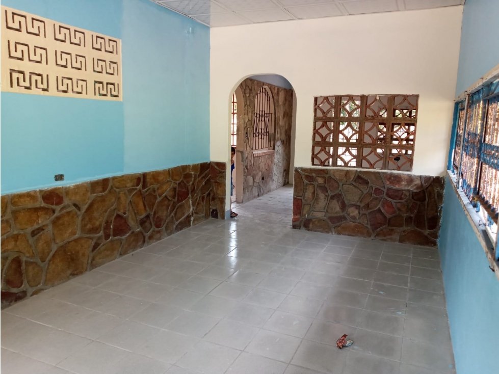 GORGONA / CASA CON AMPLIO TERRENO / 850M2 / 2 HABITACION — foto 2