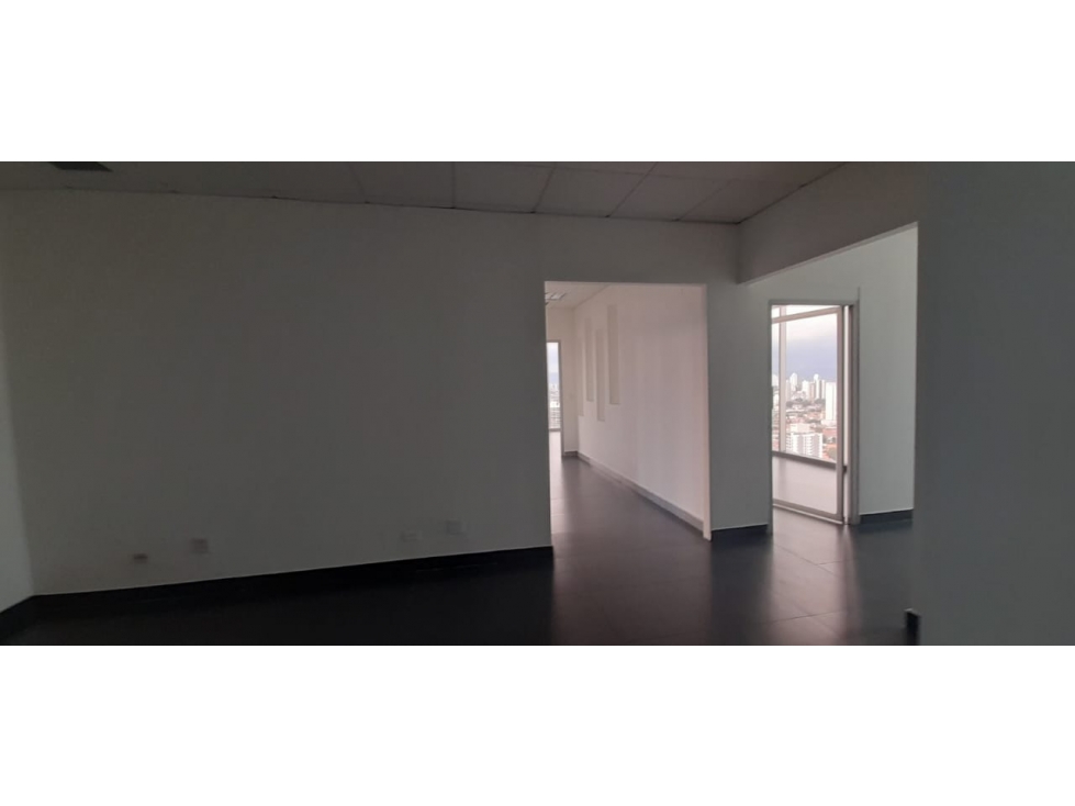 CALLE 50 / TORRE GLOBAL BANK / OFICINA / 320M2 / CON DIVISIONES — foto 4