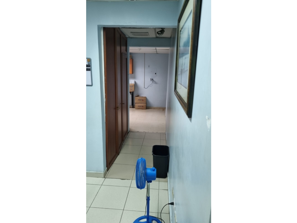 JUAN DIAZ / NEGOCIABLE / GALERA EN URB INDUSTRIAL / 4400 M2 — foto 3