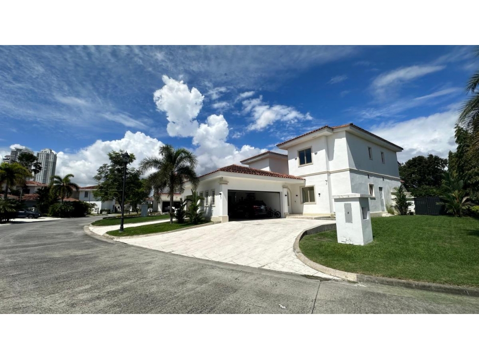 SANTA MARIA FAIRWAY ESTATE CASA DE LUJO AMOBLADA 800M