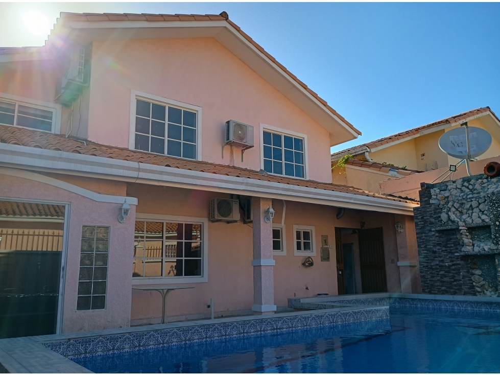 ALTOS DE PANAMA / FUENTE DEL FRESNO / 4 HABITACION / PISCINA / VACIO - 4