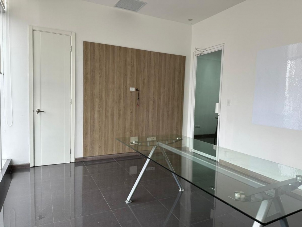 OFICINA / BELLA VISTA / PH HABITAT PLAZA / 180m2 / AMOBLADA — foto 4