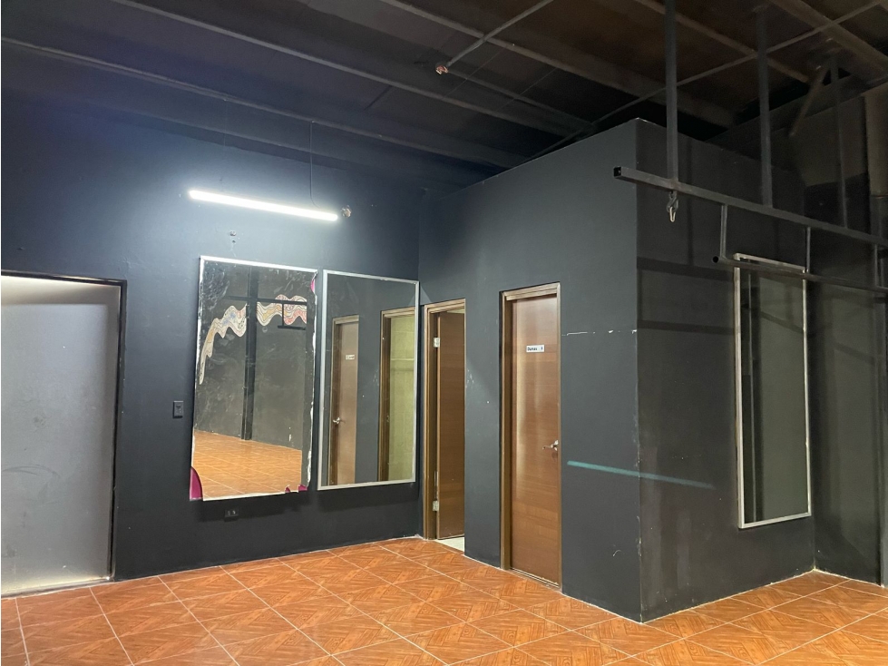 LOCAL COMERCIAL / ALTOS DE PANAMA / PLAZA NORTE / 212 M2 / PLANTA ALTA — foto 3