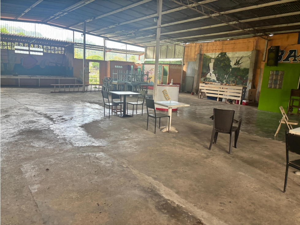 ARRAIJAN / TERRENO COMERCIAL / 759M / CUARTOS DE AQLUILER / BAR - 3