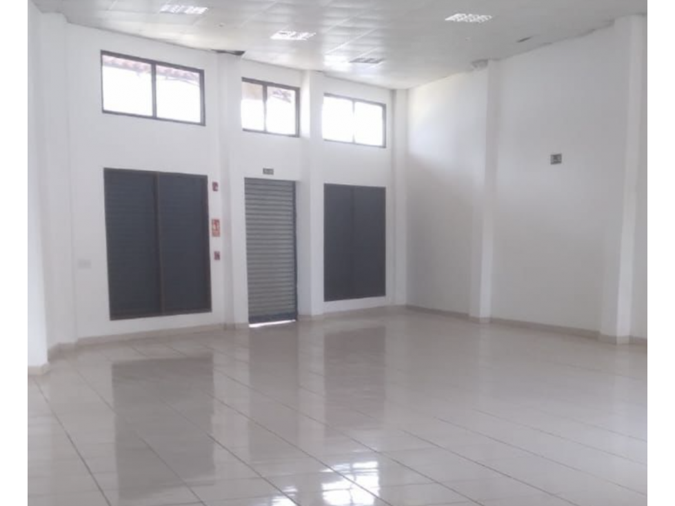 REMATE / EDIFICIO CON LOCALES COMERCIALES / DAVID CHIRIQUI / 395M JC - 5