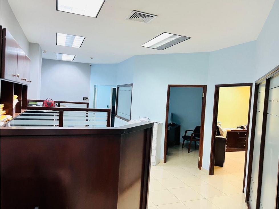 EL DORADO MALL / 130 M / PISO MEDIO / DIVISIONES / AIRE CENTRAL - 6