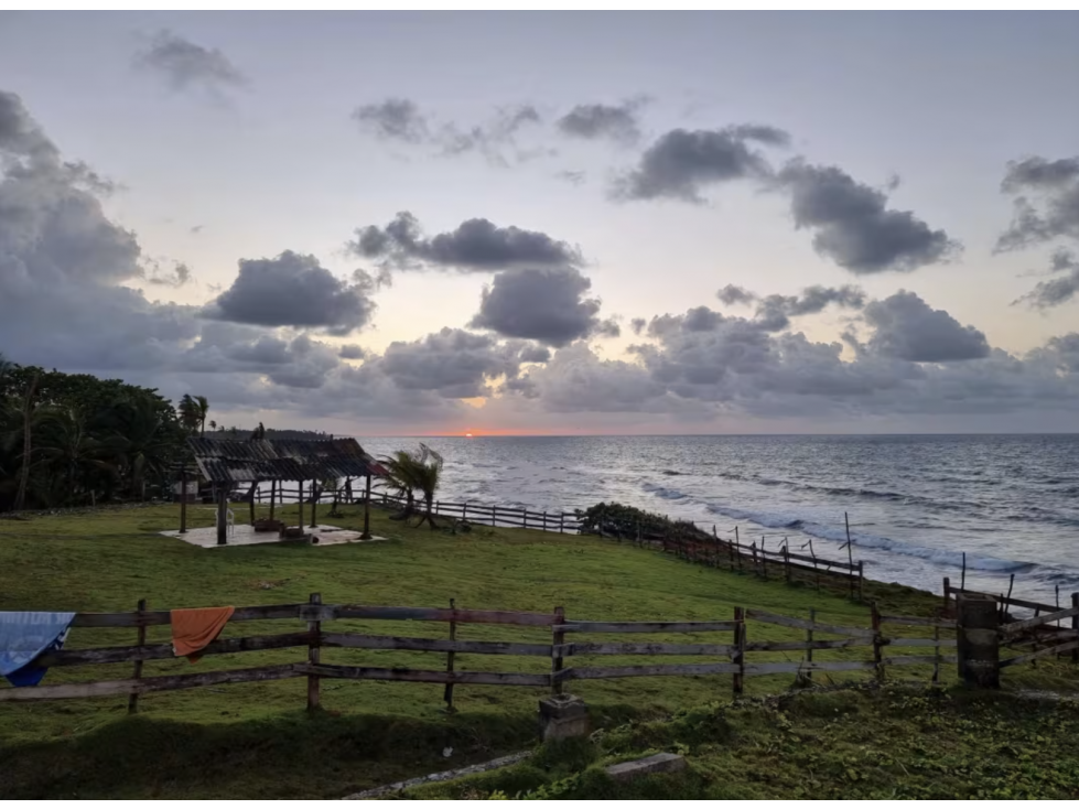 TERRENO FRENTE AL MAR / COLON PALMAS BELLAS / 2500M / ORILLA CALLE JC - 5