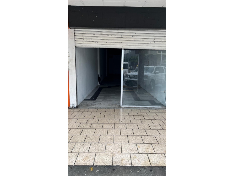 VIA ESPAÑA / FRENTE METRO IGLESIA DEL CARMEN / 90M / PLANTA BAJA JC — foto 4