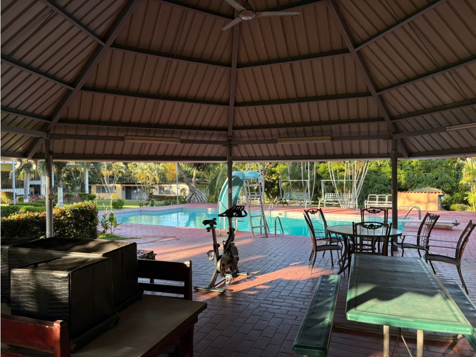 COCLE / SANTA CLARA / 6000M / 4 CABAÑAS / PISCINA / PLAYA / AG - 4