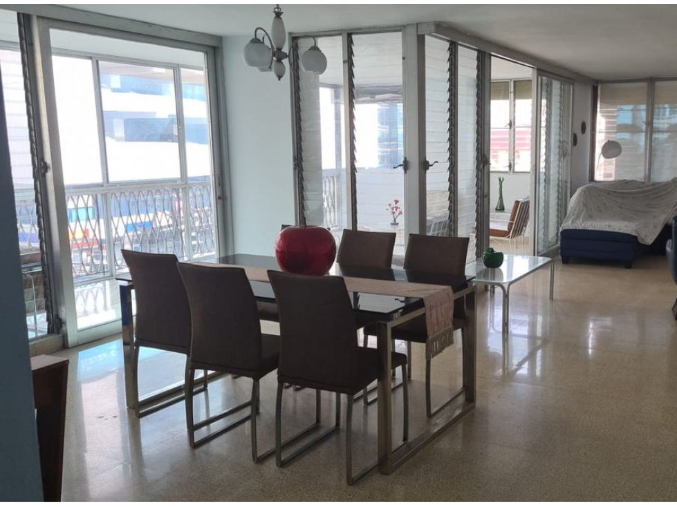 OBARRIO / EDIFICIO EDEN ROC / 269M / 3 HABITACIONES / 2 BALCONES