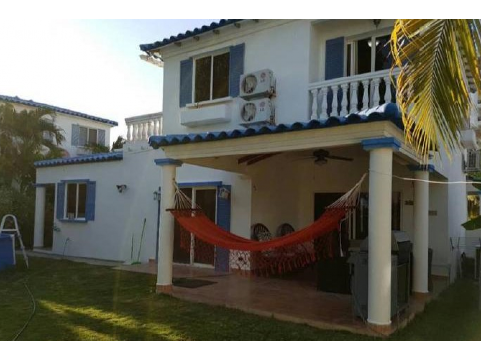 SE VENDE CASA EN PLAYA BLANCA 700M CON VISTA AL MAR Y BALCON