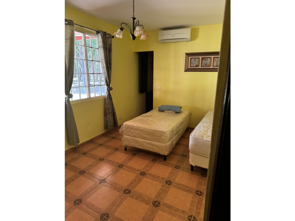 COCLE / ANTON / 80000M PLANOS / 4 CASAS / 8 CABAÑAS / SOBRE LA VIA AG - 3