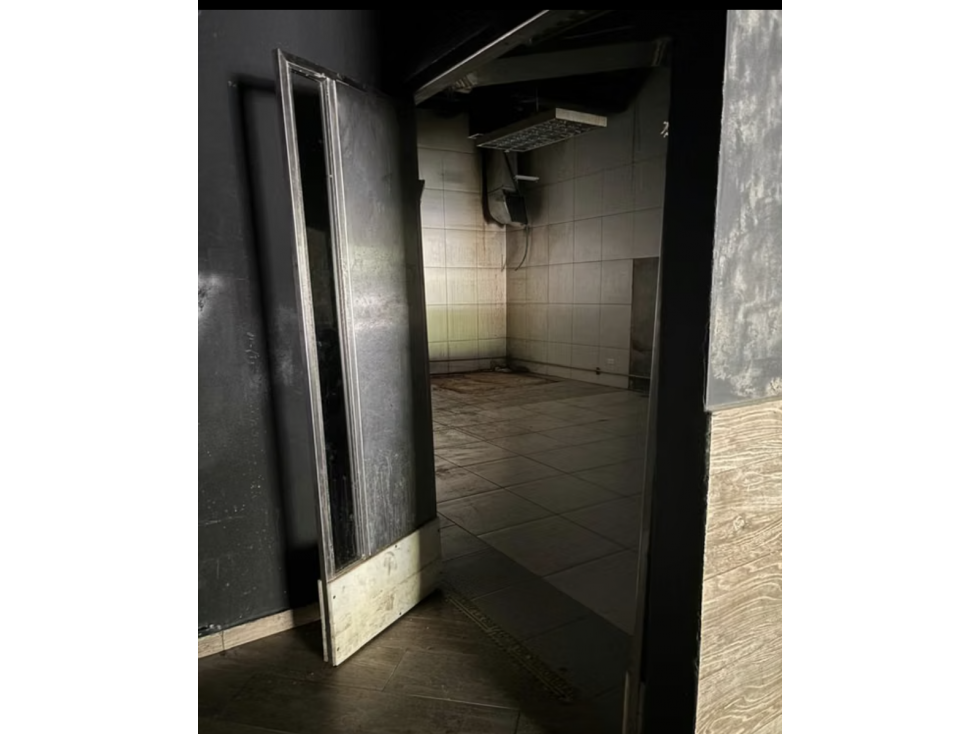 SE ALQUILA LOCAL COMERCIAL EN COSTA DEL ESTE 352M 3 BAÑOS PLANTA BAJA — foto 4