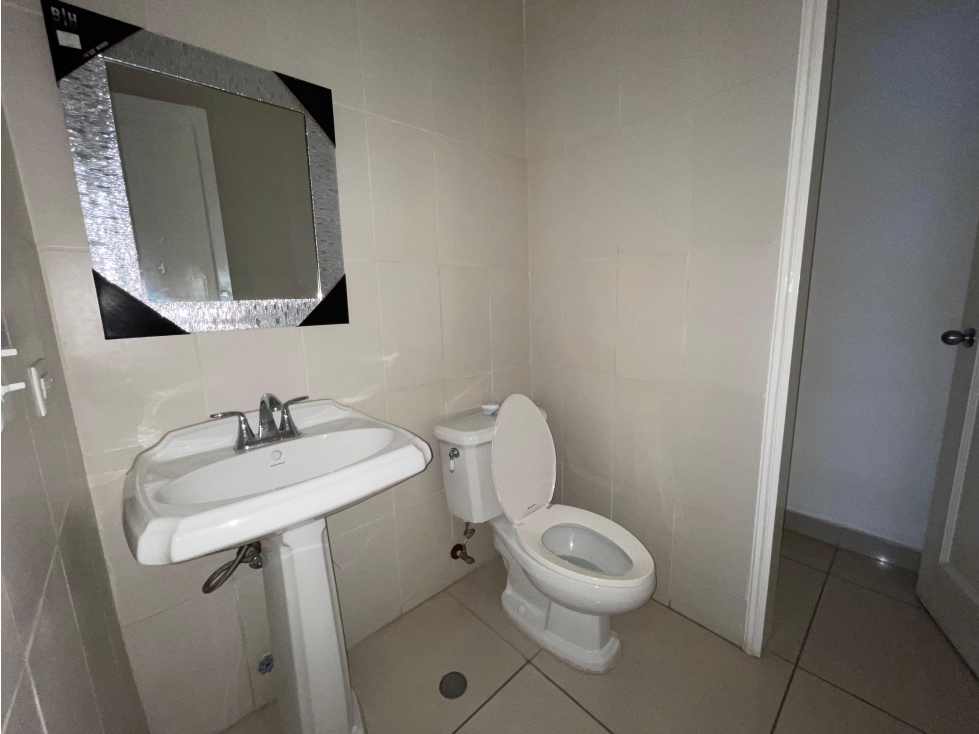 BELLA VISTA / PLAZA COWES / 100M / 1 BAÑO / COCINA / SEGUNDO NIVEL — foto 3
