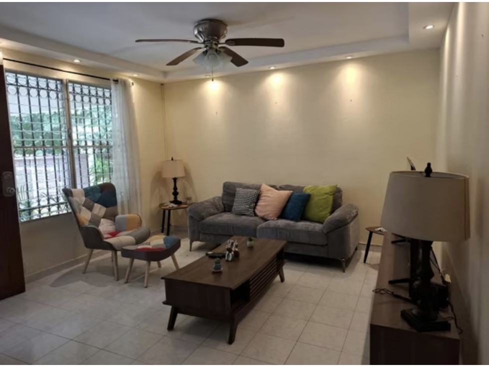 CHORRERA / LAS LOMAS / 4 HABITACIONES / 360 M2 / AMPLIO PATIO — foto 3
