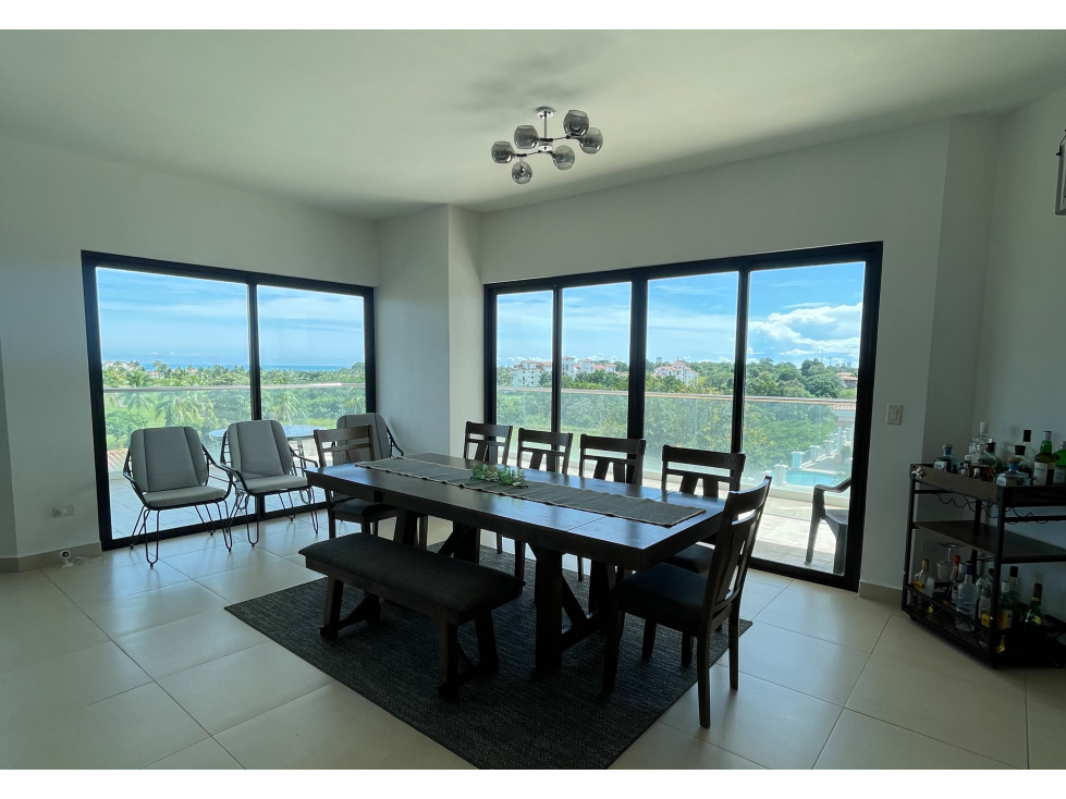 SE VENDE APARTAMENTO EN SAN CARLOS 313 M 4 HABITACIONES VISTA MAR